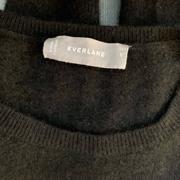 Everlane Cashmere Crew Sweater - Picture 2 of 5